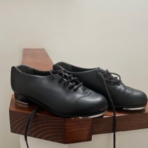 Capezio Tap shoes size 1M black leather